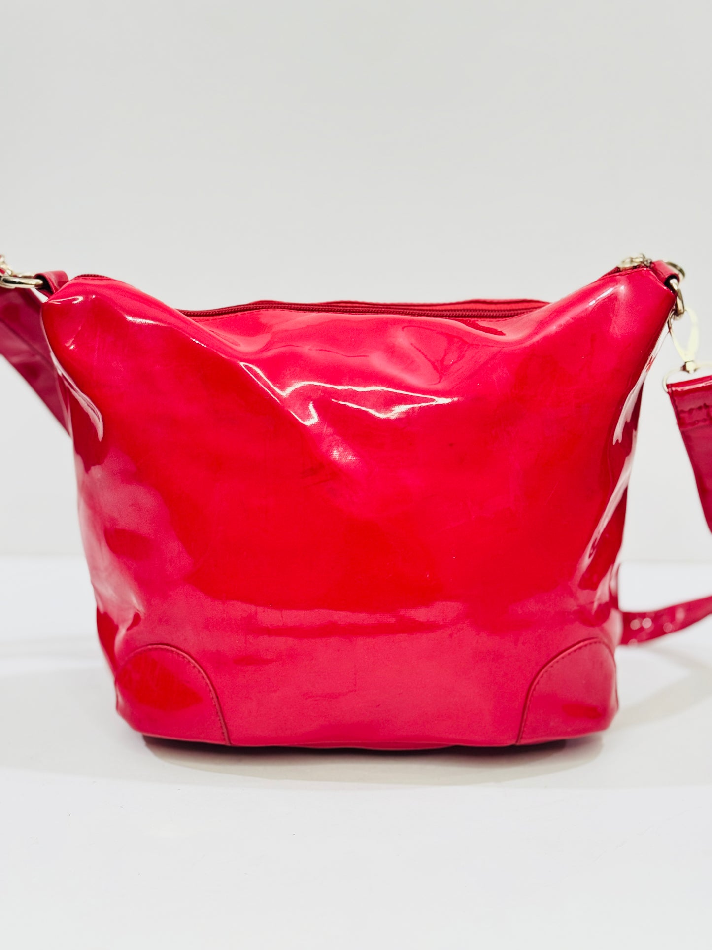 CROSSBODY