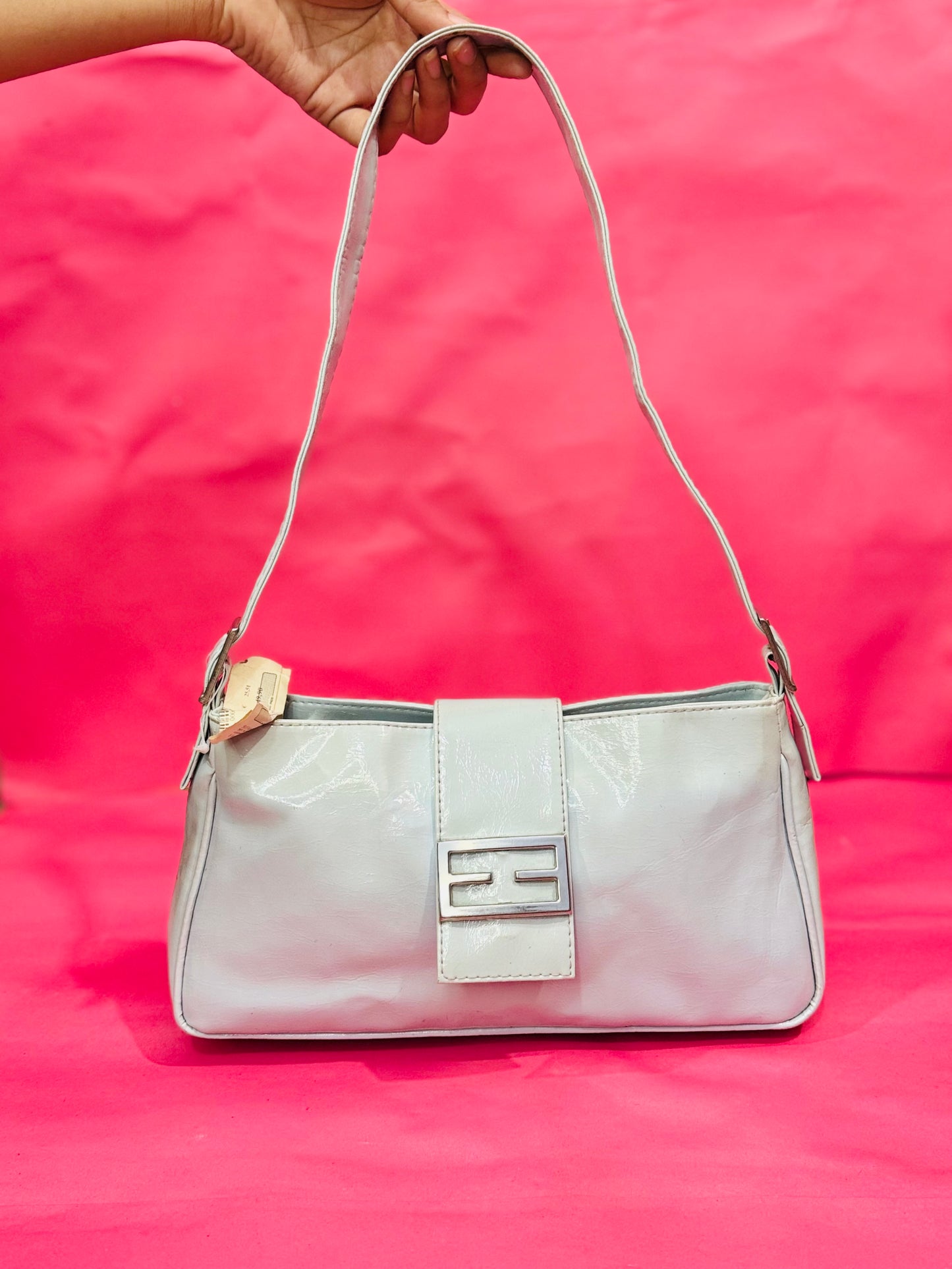 QS |Tag🏷️ Shoulder bag