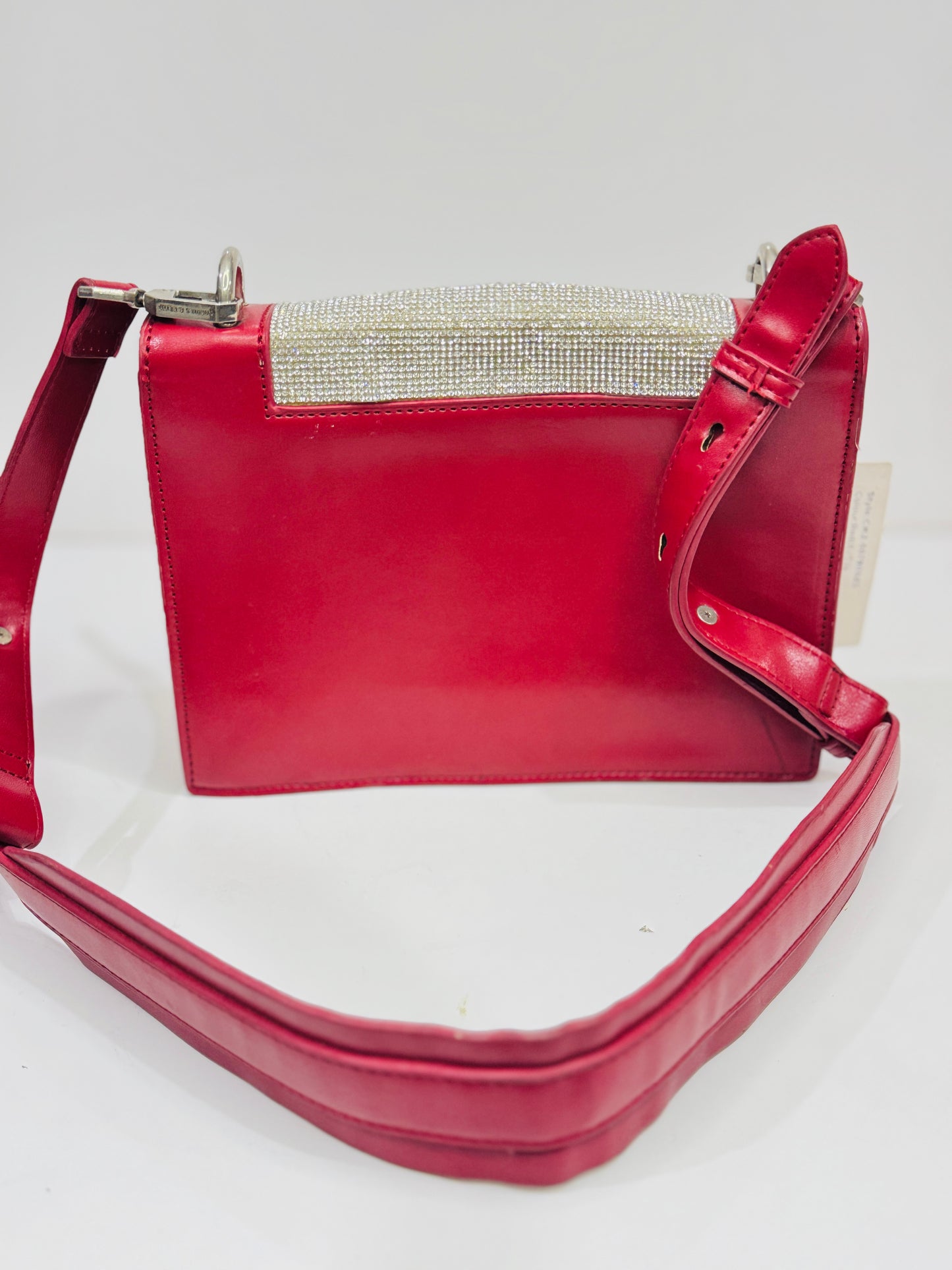 CHARLES & KEITH | TAG 🏷️