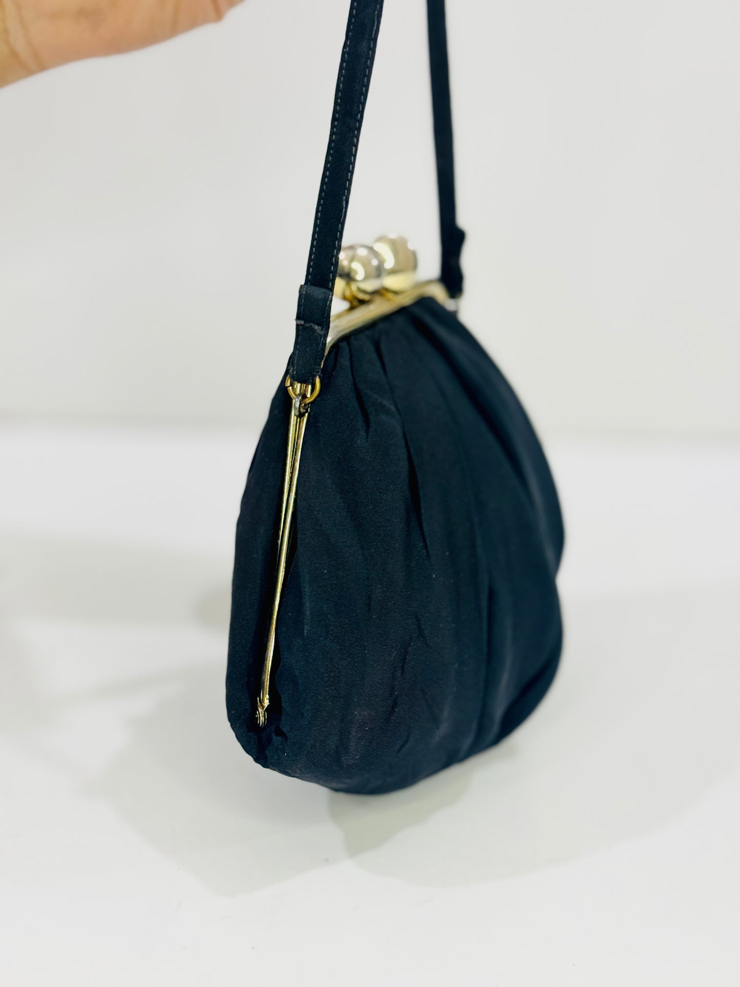 VINTAGE | CLUTCH