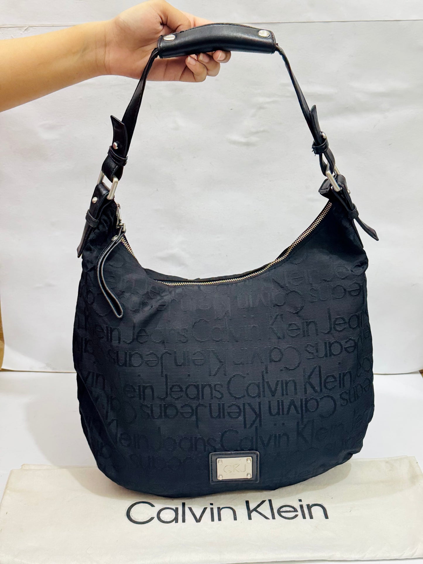 CK Signature Half Moon |Bag
