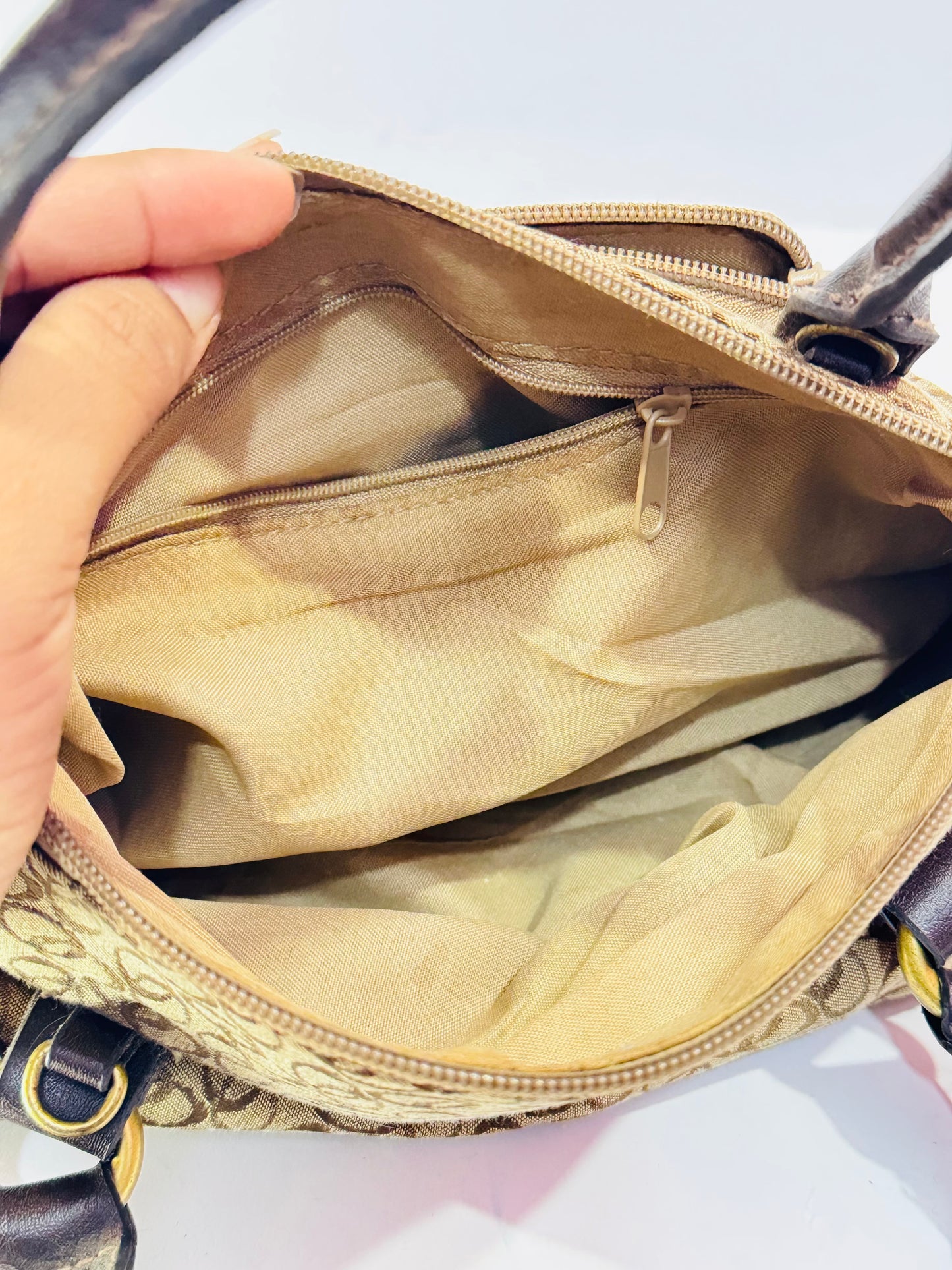 Hand | Bag