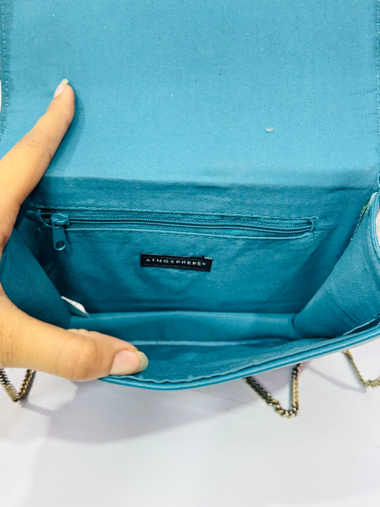 Atmosphere |Chain Crossbody