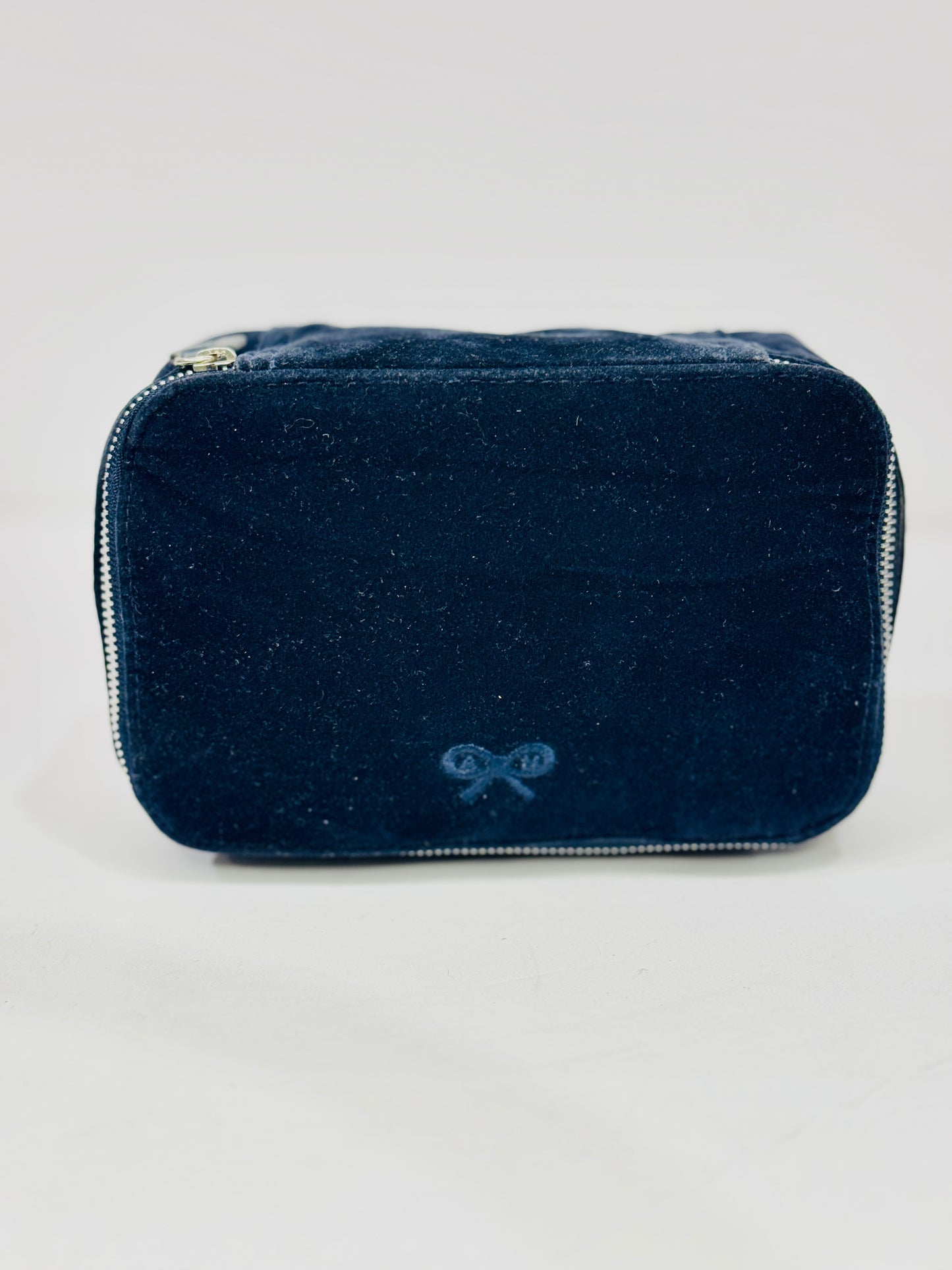 A H | Organiser