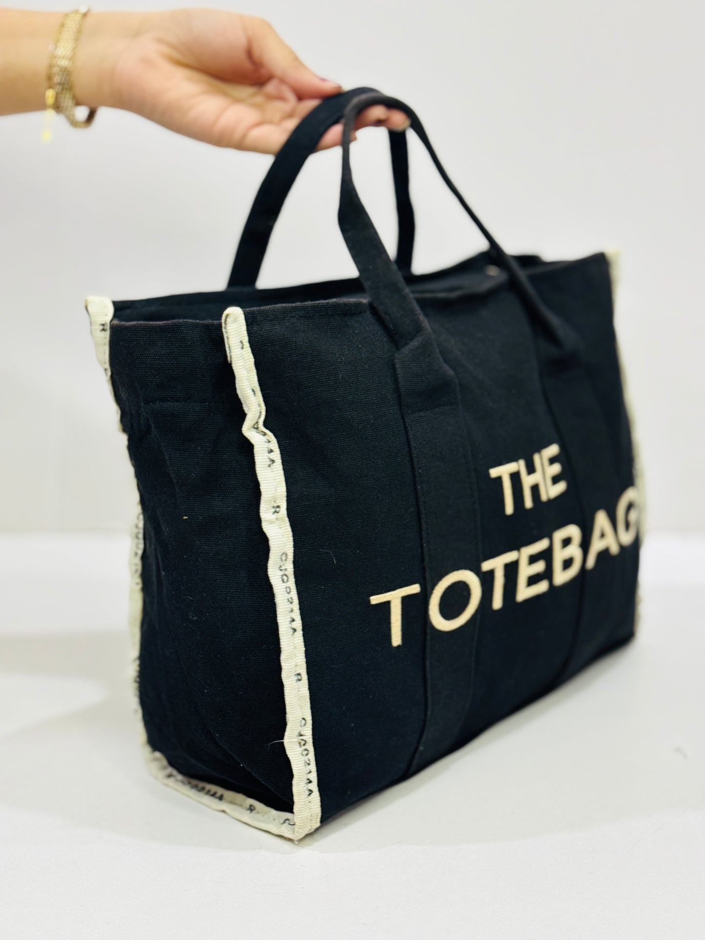 THE TOTE BAG