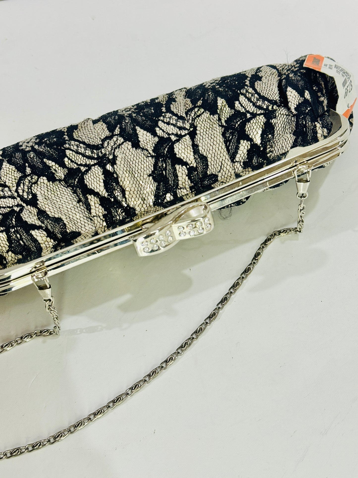 C&B | LACE CLUTCH