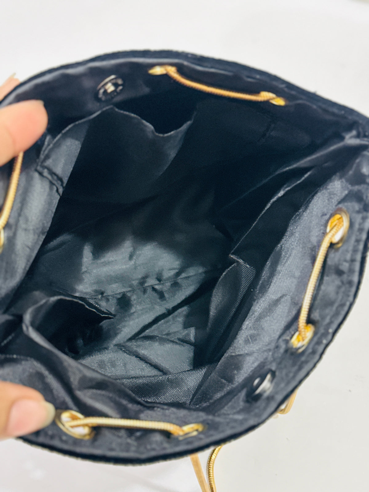 BUCKET | VELVET BAG