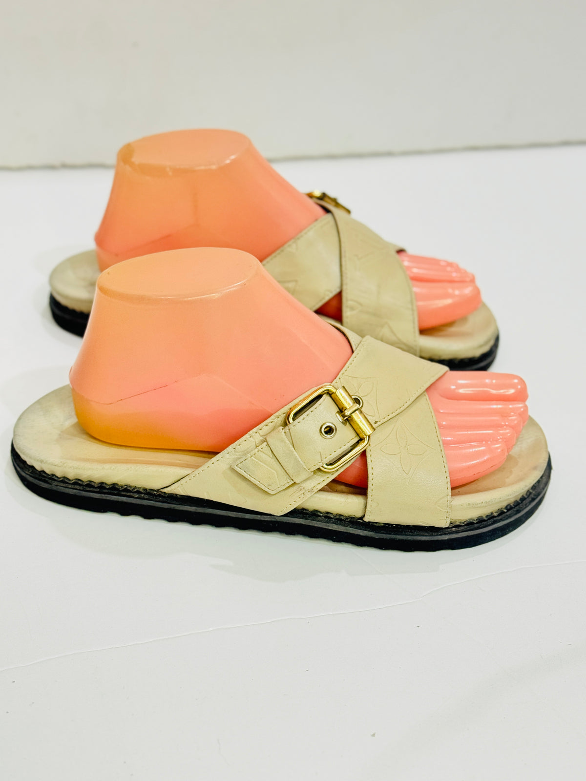 LV | 38/39