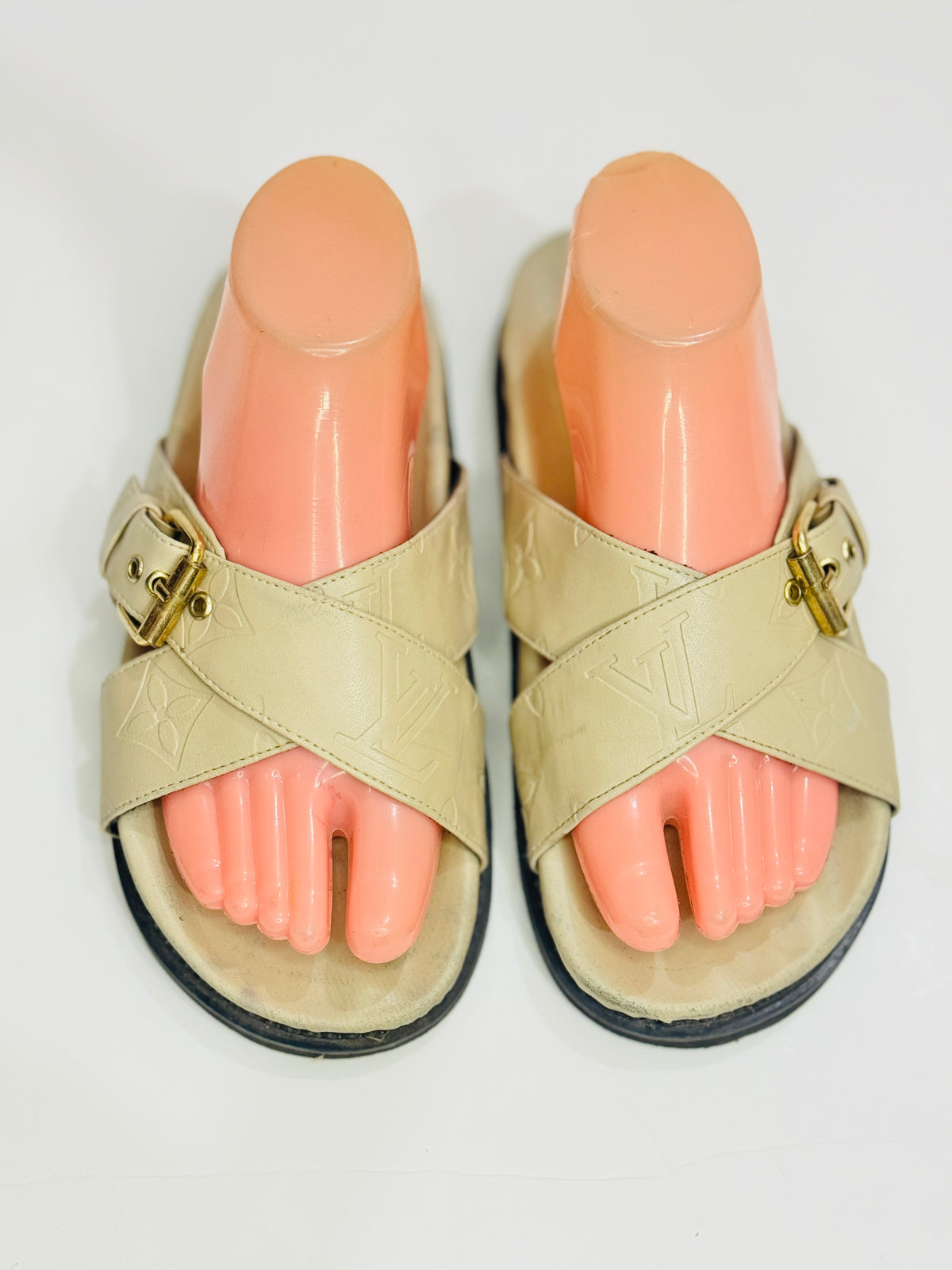 LV | 38/39