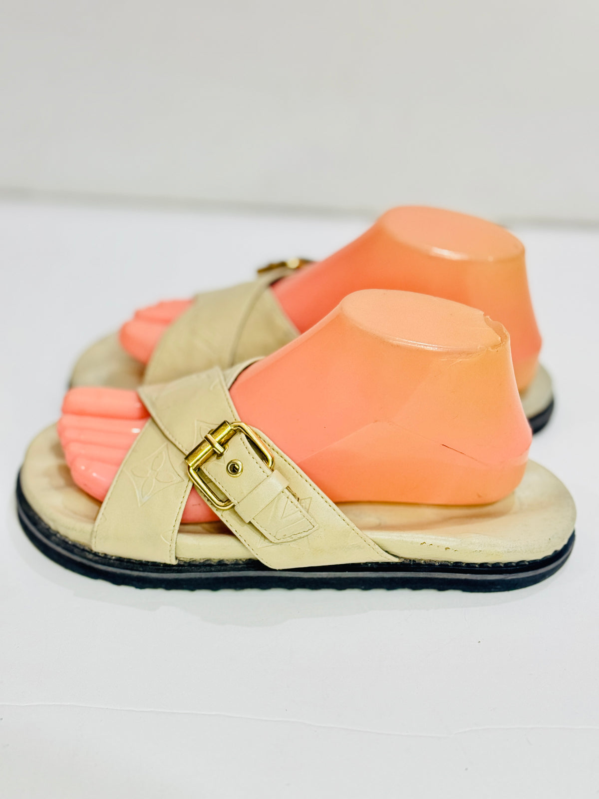 LV | 38/39