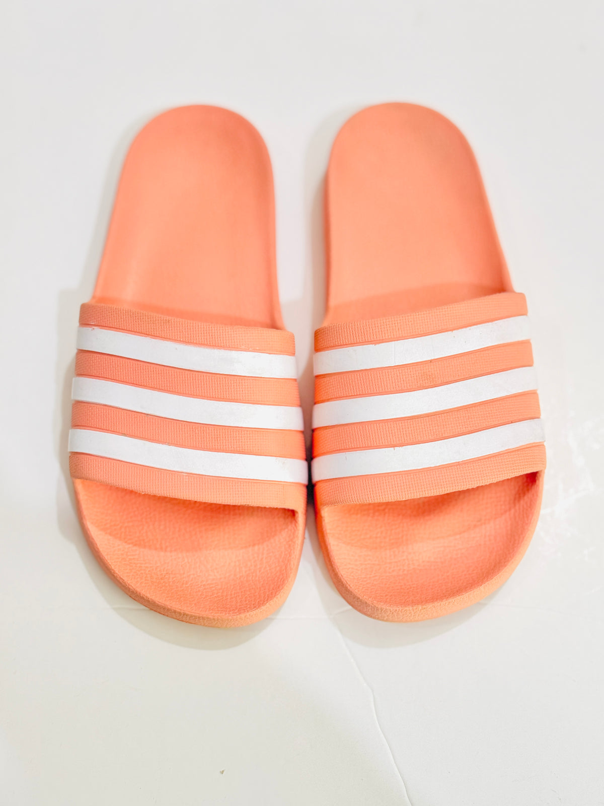 adidas | 38